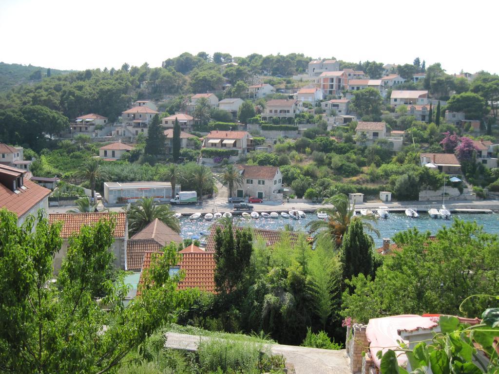 Apartments Gorana Splitska Esterno foto