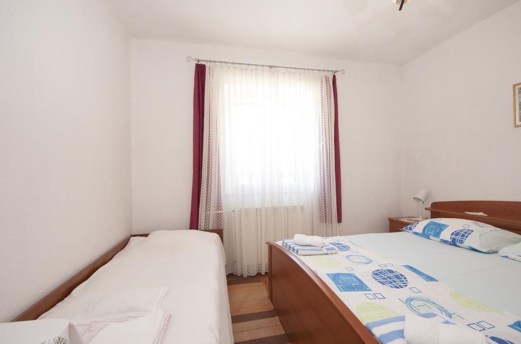 Apartments Gorana Splitska Esterno foto